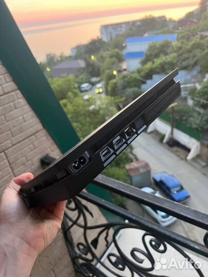 PlayStation 4 slim + игры на дисках
