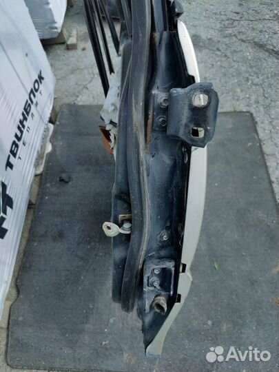 Задняя левая дверь Saturn SL (сатрун сл)