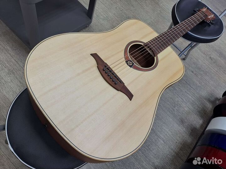 Гитара акустическая LAG T-70D-Nat Tramontane