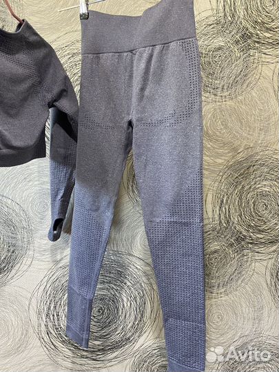 Костюм для фитнеса бесшовный 42-44 новый