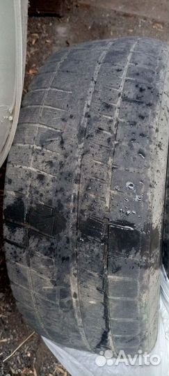 Bridgestone Blizzak Revo GZ 215/55 R17