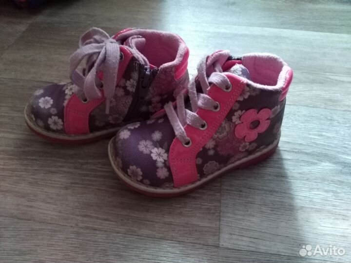 Ботинки для девочки