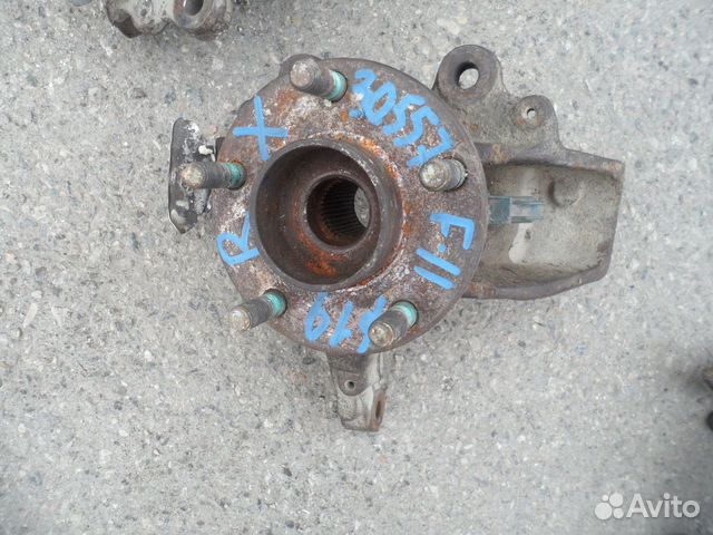 Кулак поворотный передний правый Ford Focus