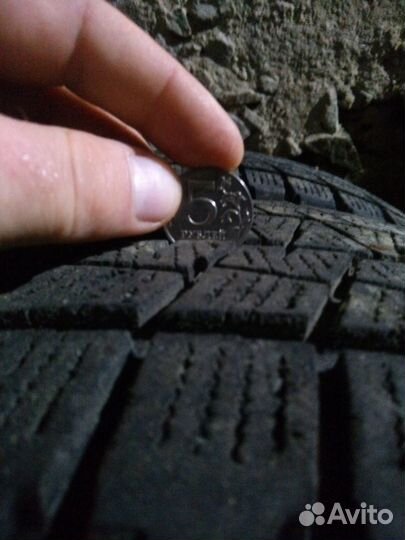 Bridgestone Blizzak DM-V1 225/70 R16