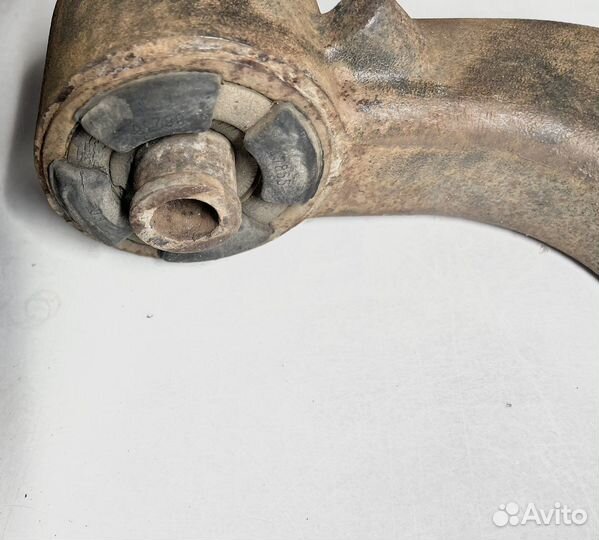 Рычаг передний правый Jeep Liberty