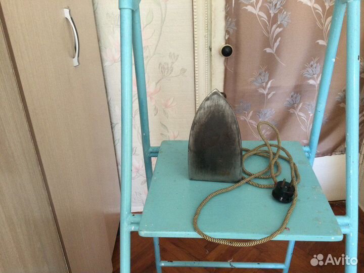 Утюг старинный