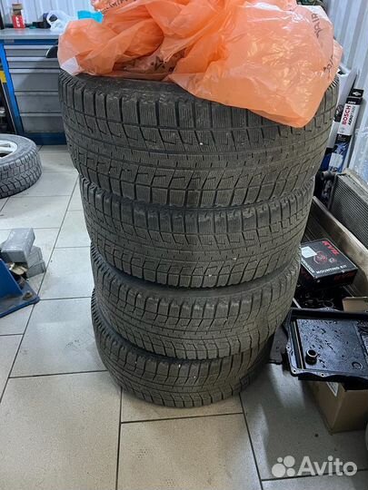 Bridgestone blizzak 245/50R18