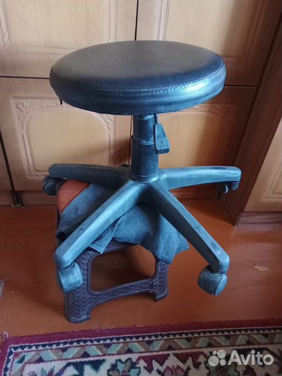 Стул для косметолога