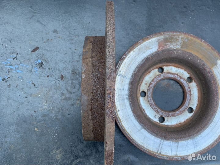 Тормозной диск задний mazda 3 bk