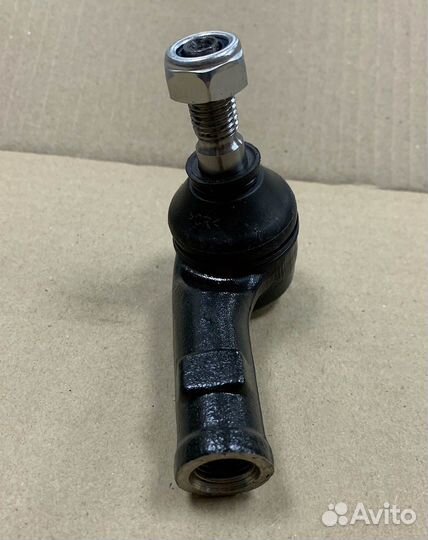 Наконечник рулевой левый VW Golf 3