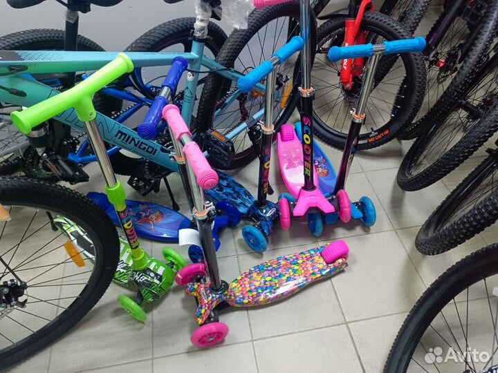 Самокат детский трехколесный новый