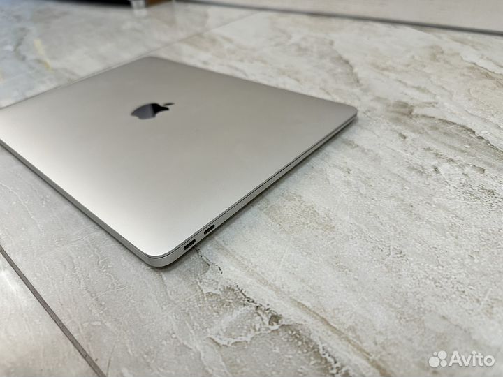 Macbook Air 13 2019 retina