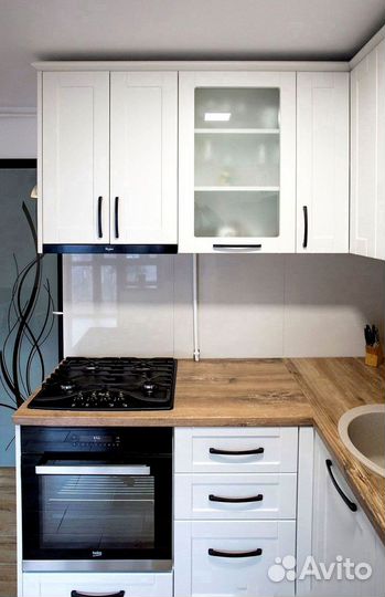 Кухонный гарнитур угловой в Омске