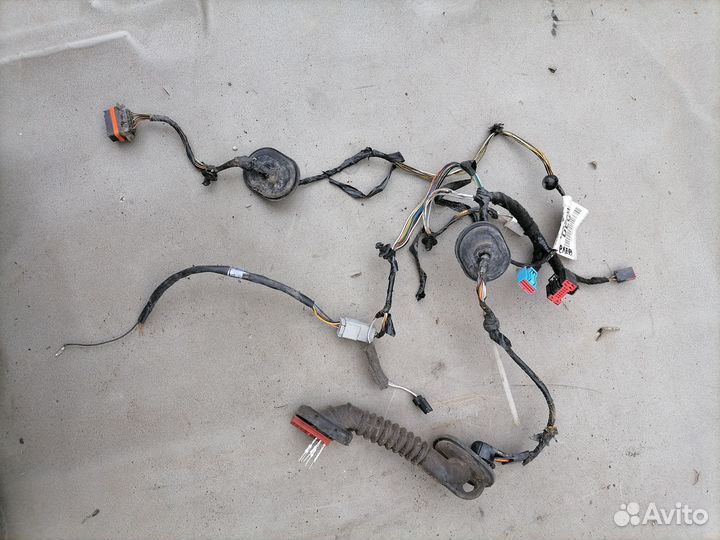 Проводка (коса) двери пер. лев. для Ford Focus II