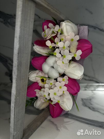 Композиция из мыльных тюльпанов