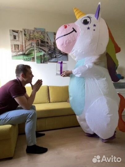 Надувной костюм единорог