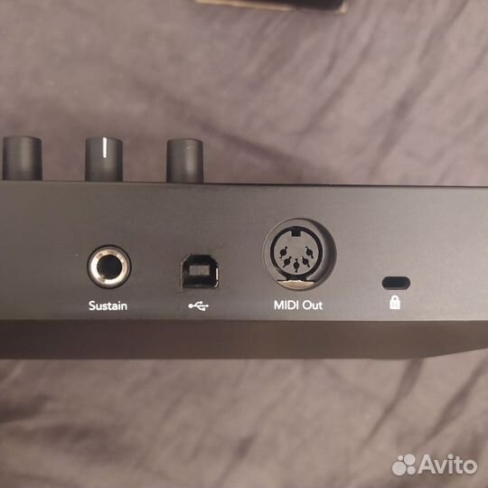 Midi-клавиатура launchkey 49 mk3
