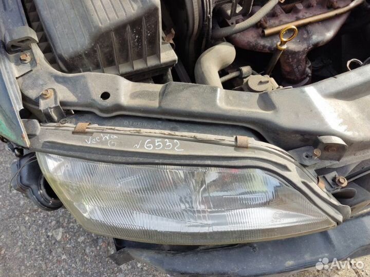 Фара правая Opel Vectra B седан 1.6I X16XEL 1997