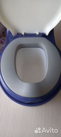 Детский горшок в виде унитаза