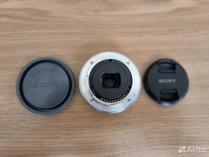 Sony 16 mm f 2.8 OSS