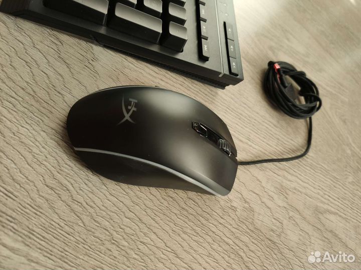 Комплект клавиатуры и мыши HyperX