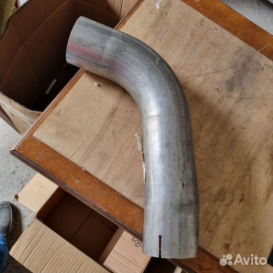 Труба глушителя промежуточная правая Mercedes-Benz