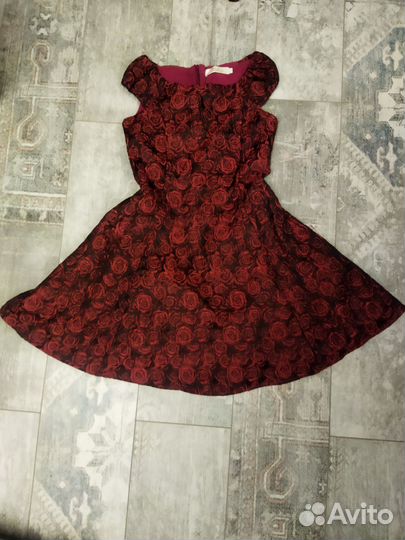 Платье для девочки праздничное