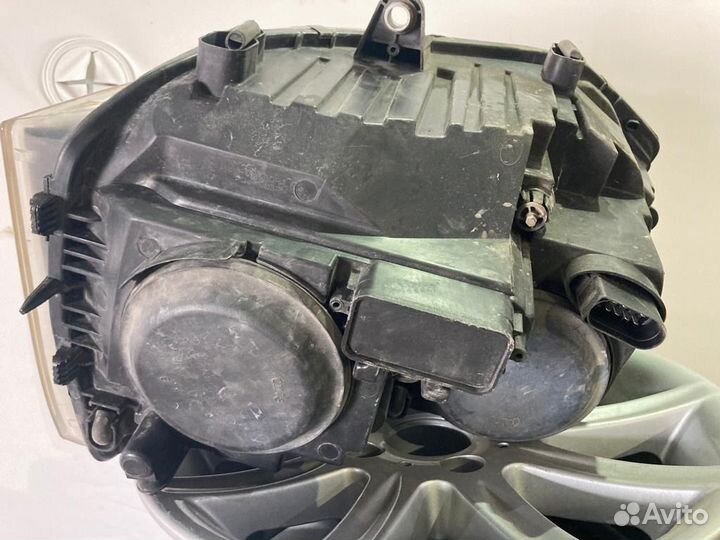 Фара volkswagen multivan T-5