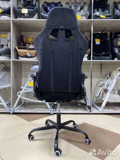Очень крутое велюровое игровое кресло
