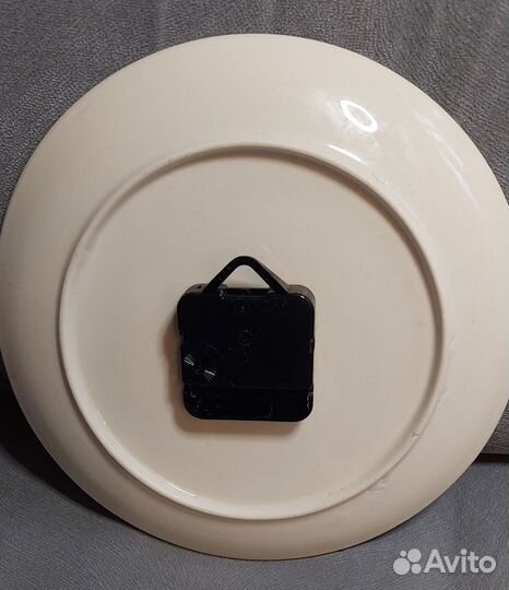 Часы настенные фаянс, винтаж