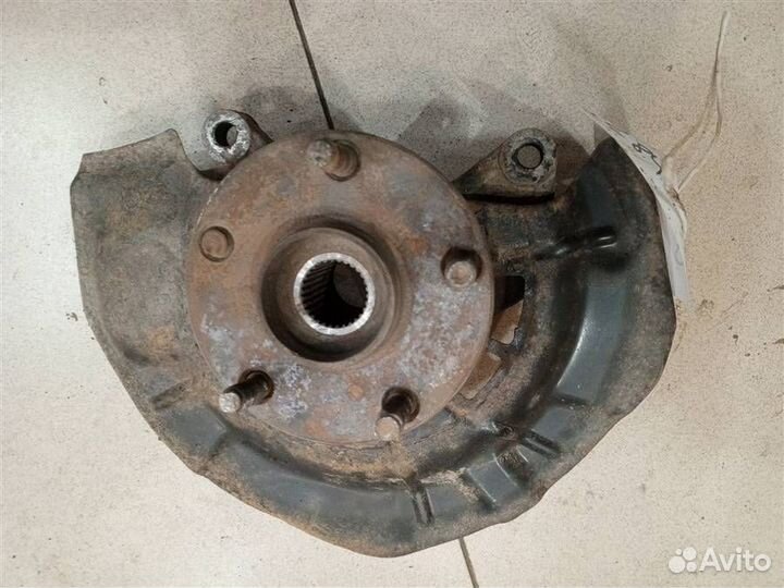 Кулак поворотный передний левый Toyota Camry XV40