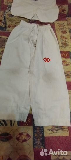 Кимоно / костюм для занятий таеквондо