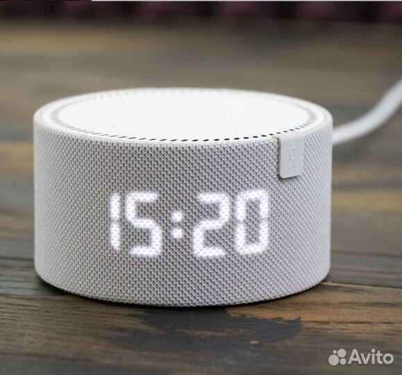 Новая колонка Алиса с часами