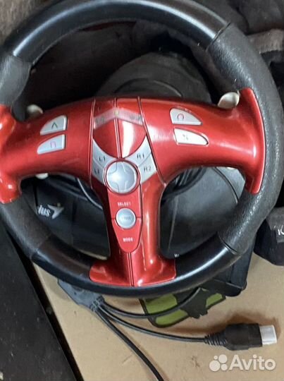 Игровой руль с педалями