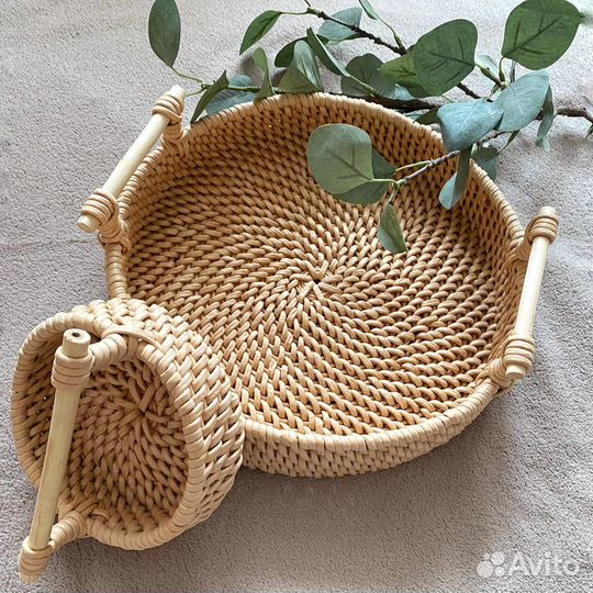 Плетеный поднос