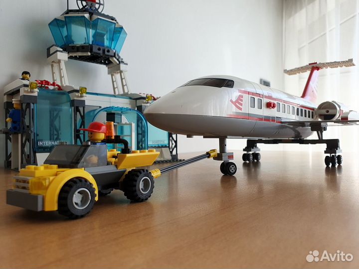 Lego City 7894 Пассажирский самолёт и аэропорт