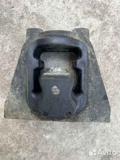 Подушка двигателя honda civic 4d