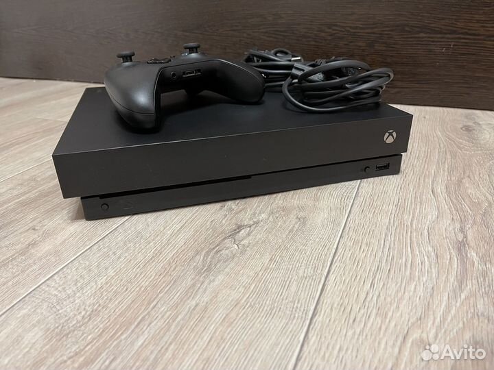 Xbox ONE X black 1TB