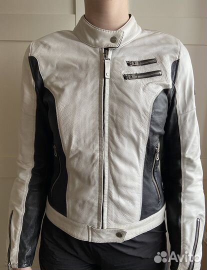 Мотокуртка женская