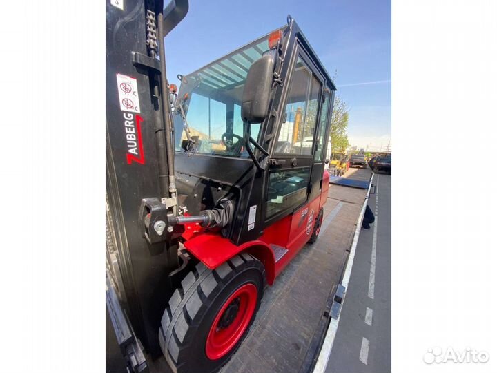 Дизельный вилочный погрузчик Zauberg DS50-M