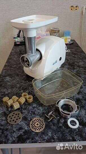 Мясорубка Аксион М12