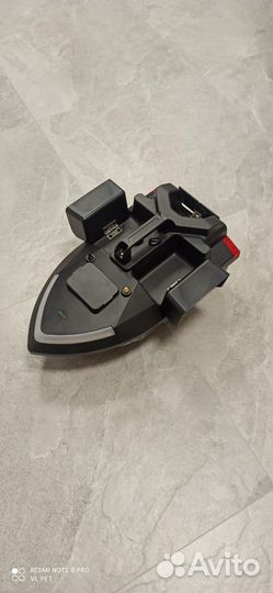 Прикормочный кораблик для рыбалки