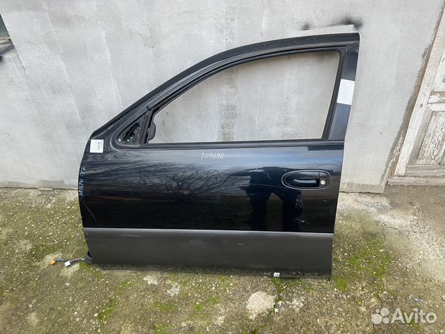 Дверь передняя левая Toyota Aristo
