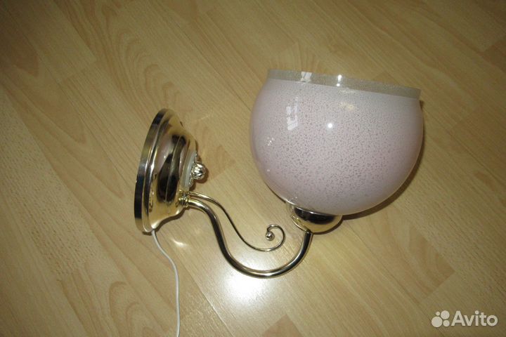 Настенный светильник бра