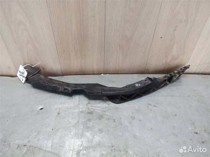 Кронштейн переднего бампера левый от Skoda Octavi