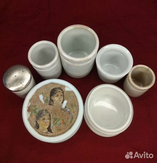 Старинные баночки парфюмерия, аптека