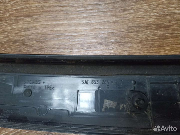 Накладка лобового skoda fabia2