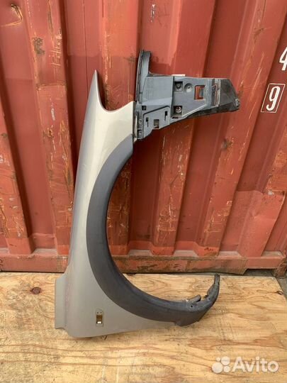 Переднее правое крыло Вольво хс70 Volvo XC70