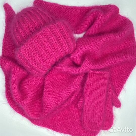 Вязаные шапки, варежки, шарфы, снуды