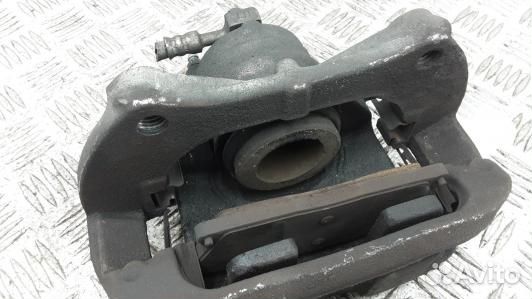 Суппорт тормозной передний левый chevrolet cruze J
